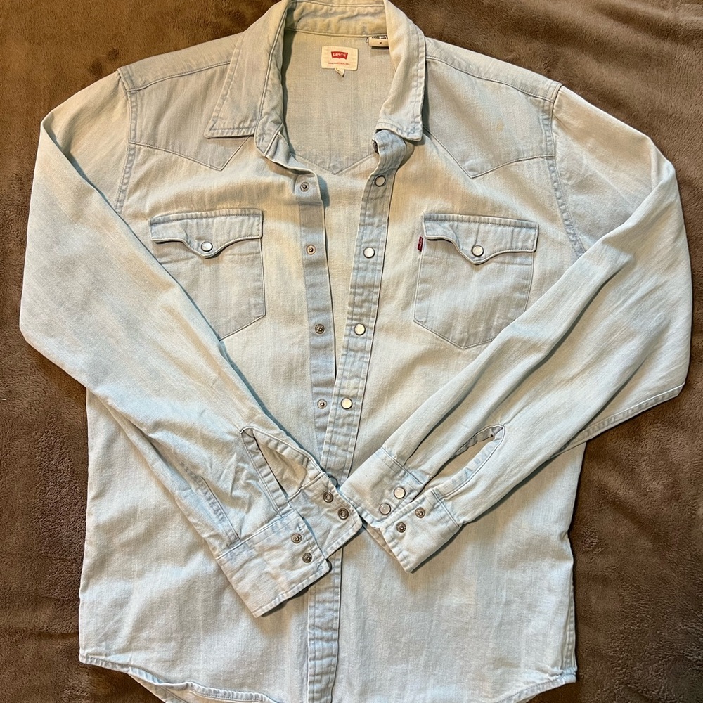 Levi's Men's Casual Light Blue Button Down Shirt